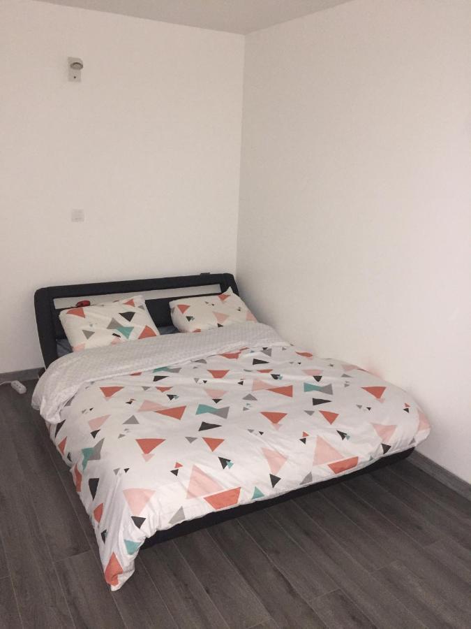Grand Appartement A Louer Vue Sur Seine Melun Exterior foto