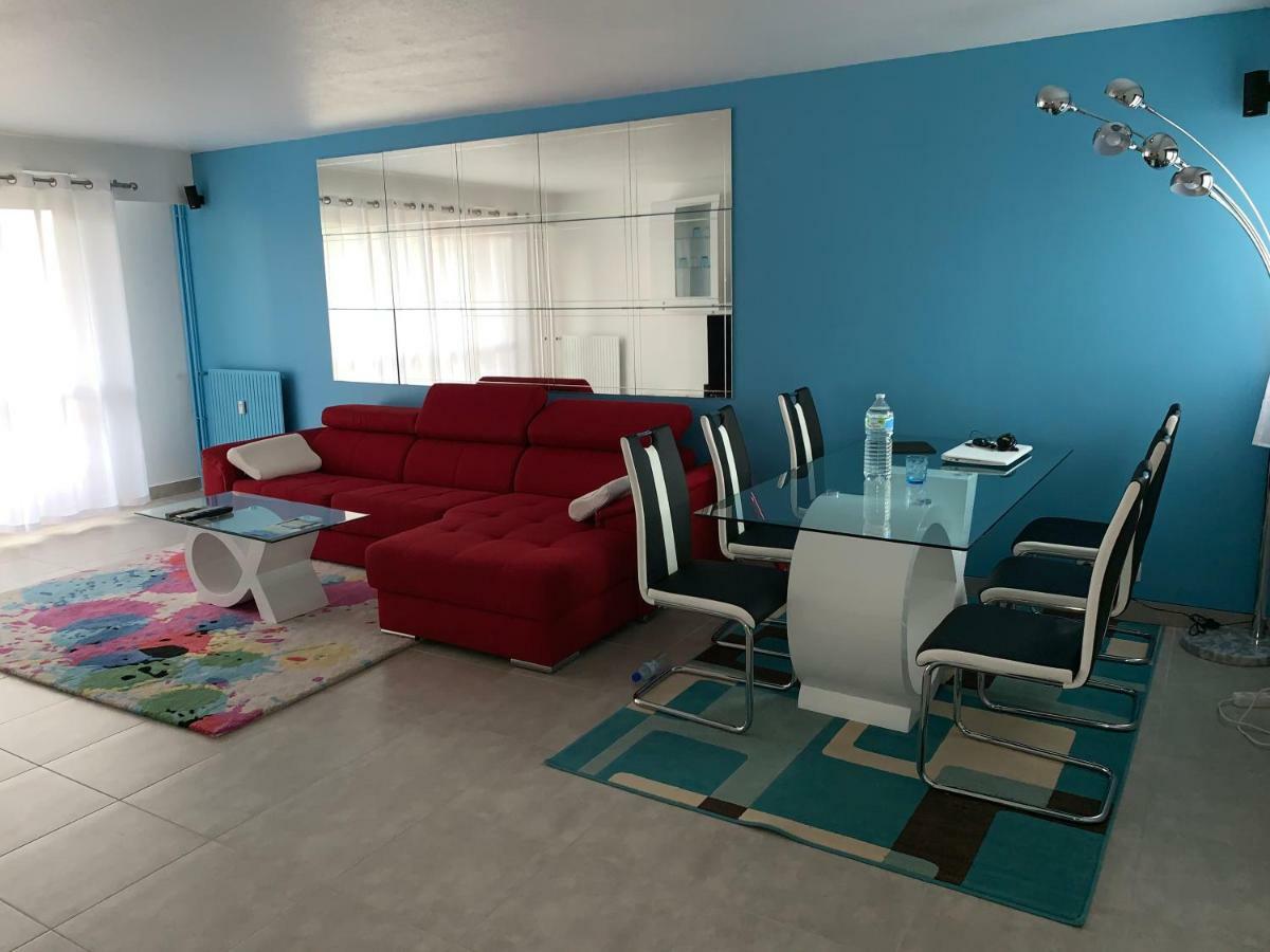 Grand Appartement A Louer Vue Sur Seine Melun Exterior foto